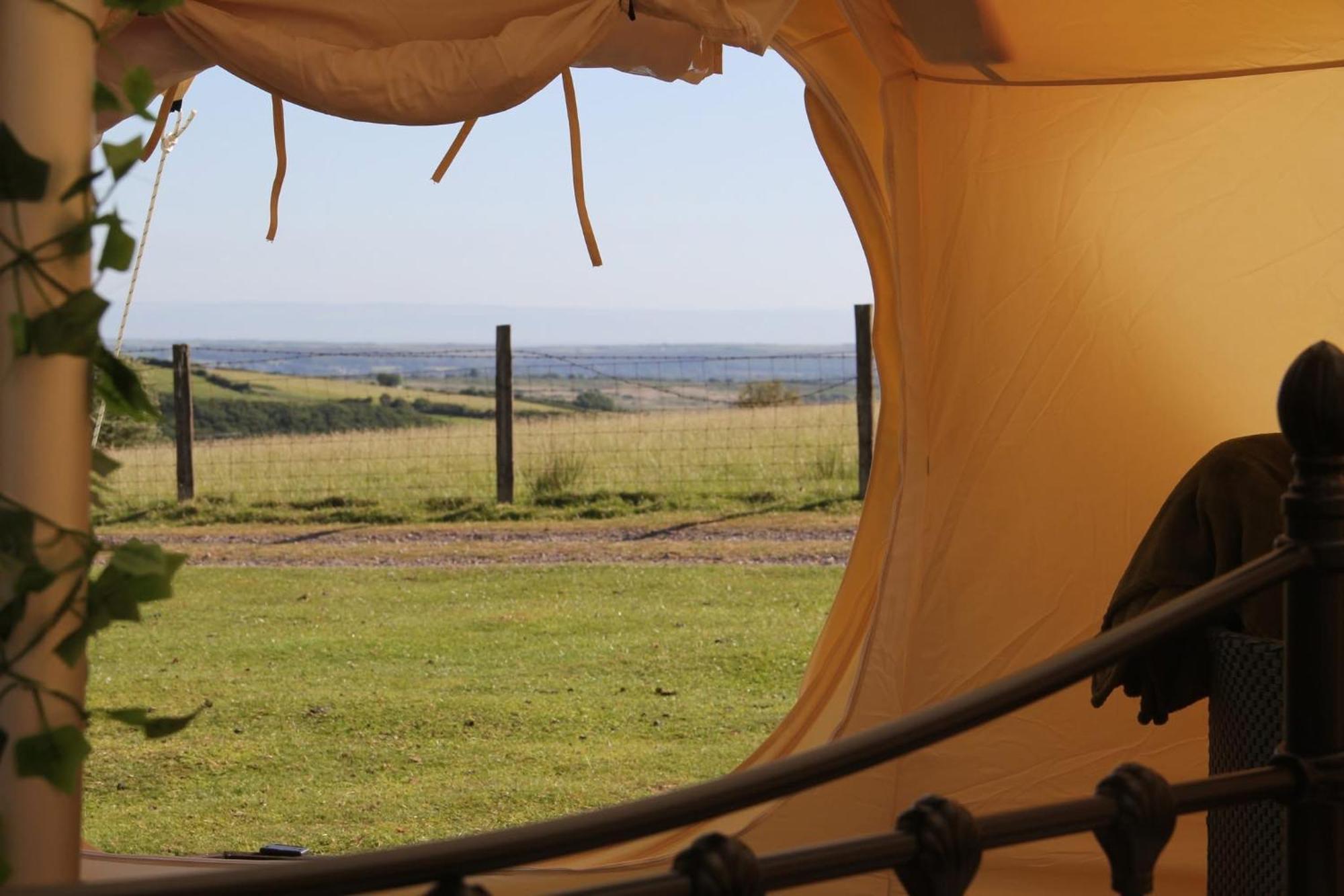 Tal-Y-Fan Farm 6M Stargazer Tent Bridgend  Esterno foto