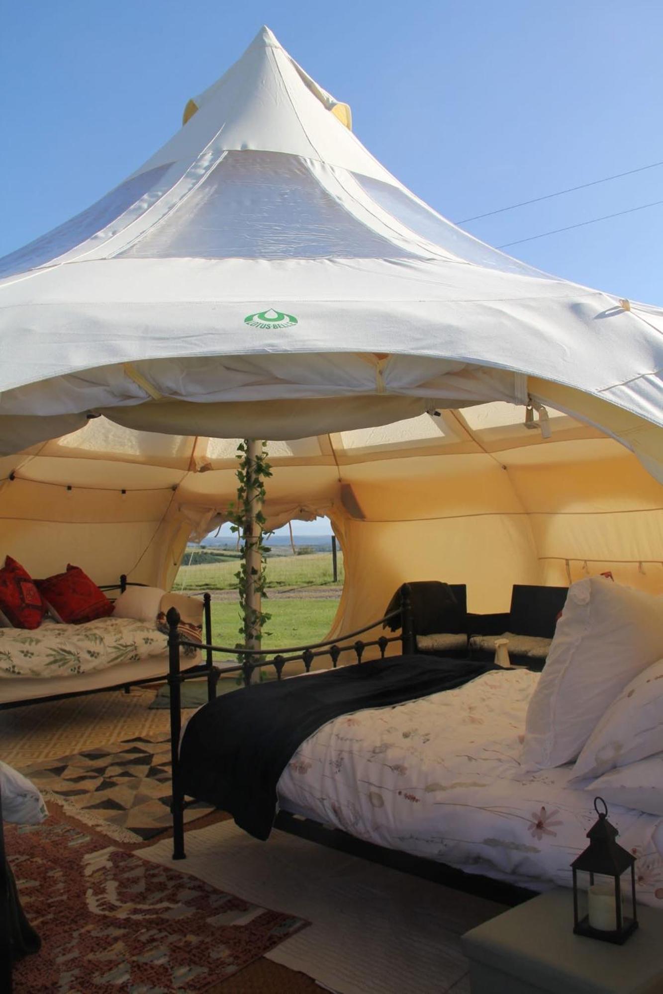 Tal-Y-Fan Farm 6M Stargazer Tent Bridgend  Esterno foto