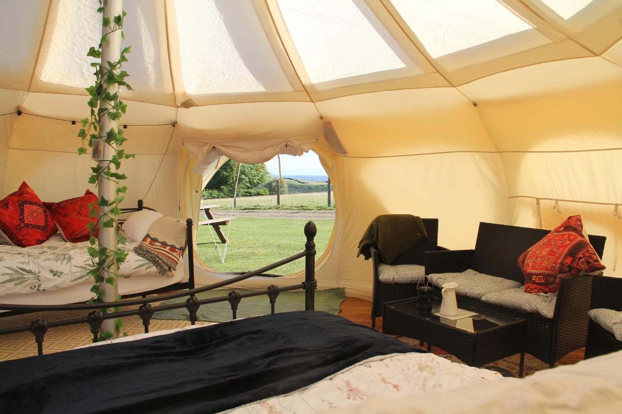 Tal-Y-Fan Farm 6M Stargazer Tent Bridgend  Esterno foto